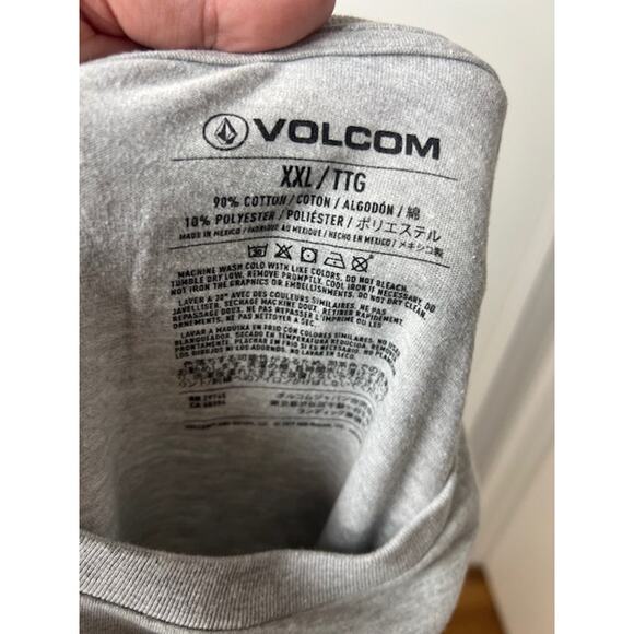 Volcom Men's Long Sleeve Crew Neck Iconic Stone T-Shirt Grey ~ Size XXL - Picture 3 of 3